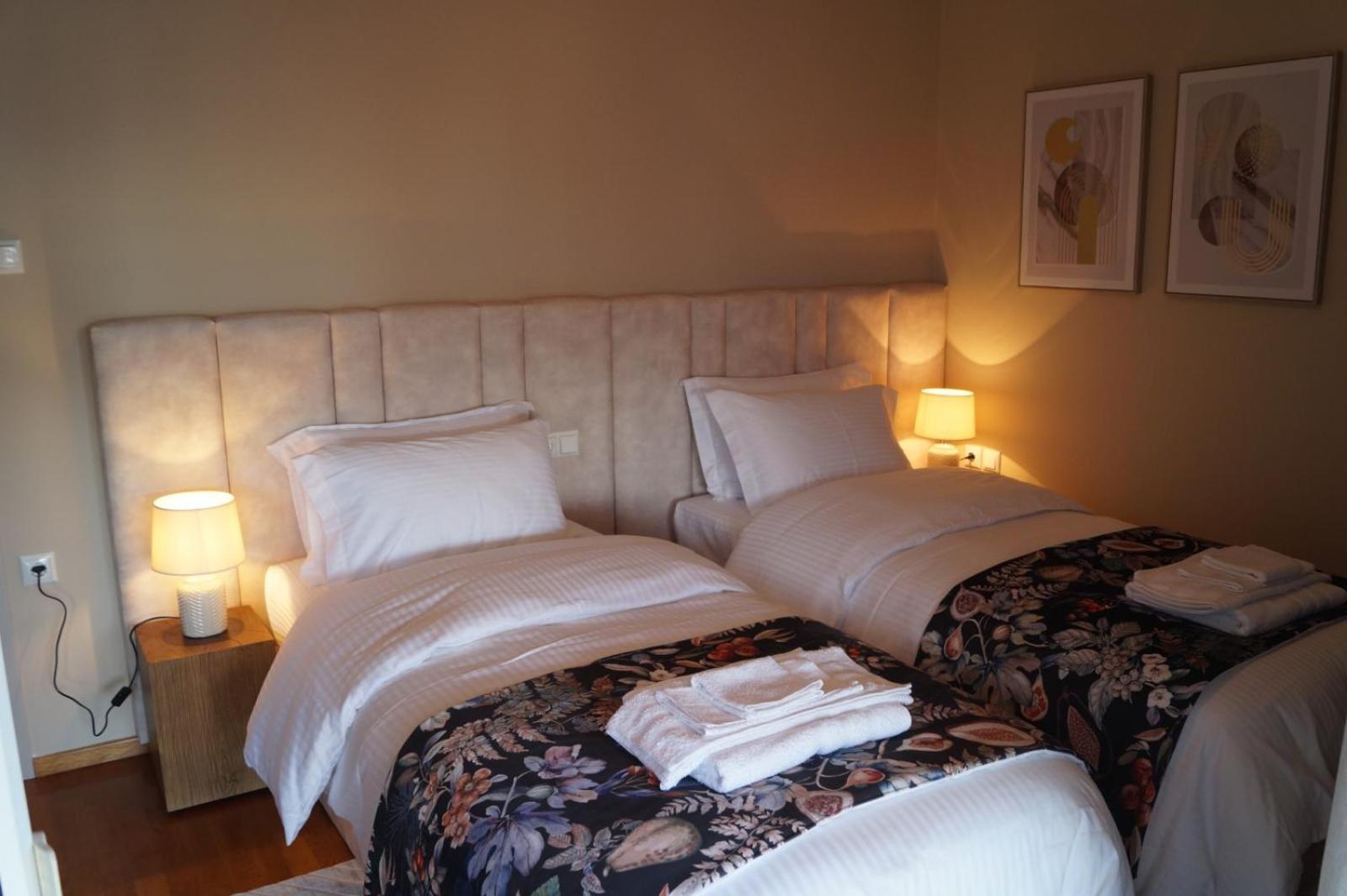 Daphne Luxury Apartment Kastoria Exterior foto